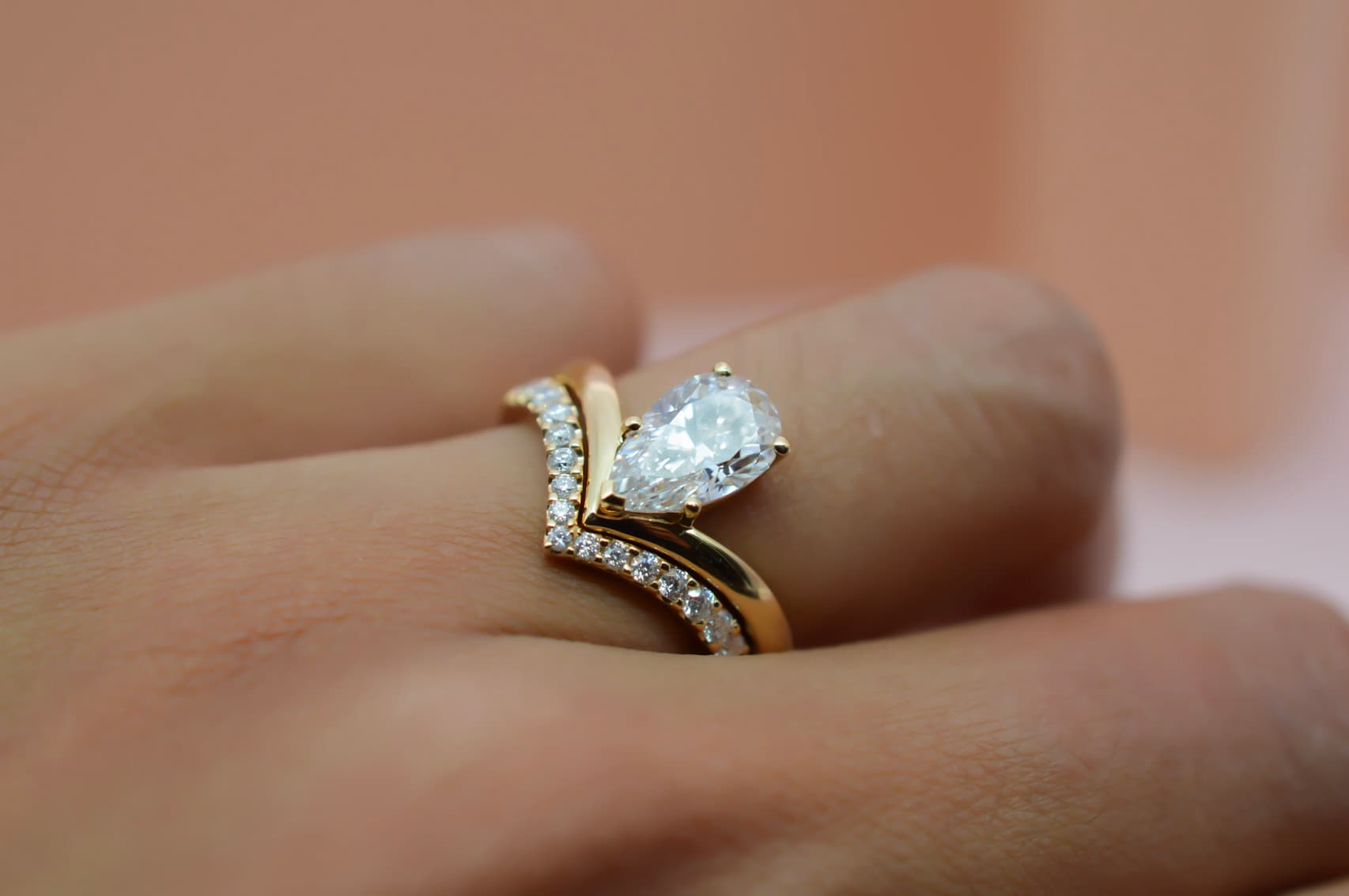 Dainty Engagement Rings NZ: The Design Guide Thumbnail