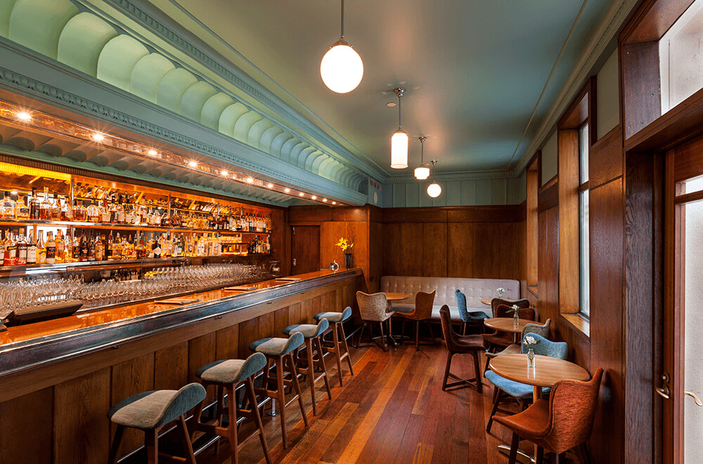 Hotel Debrett Bar